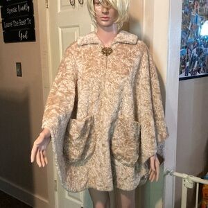 Vintage fuzzy shaw one size
